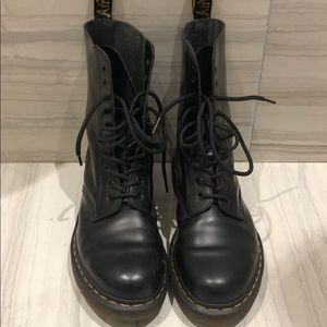 Black Leather Dr Martens size 10